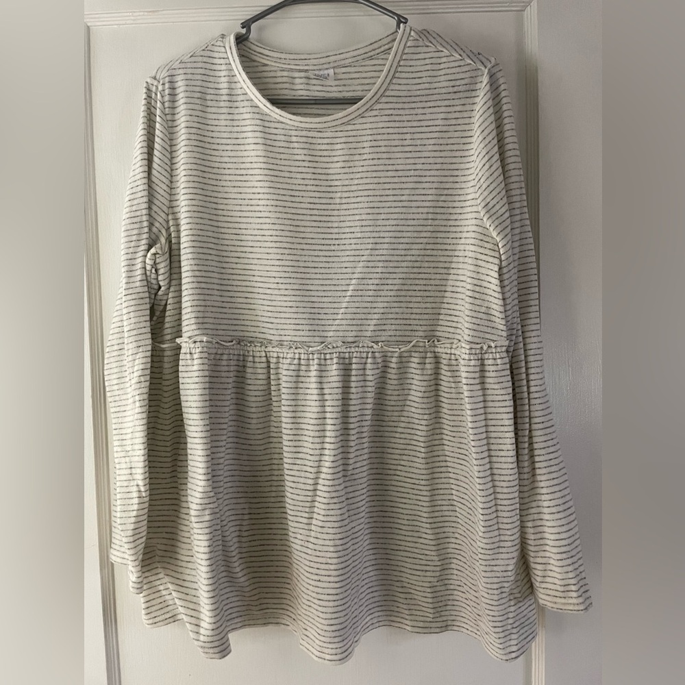 Time and Tru Long Sleeve Maternity Top